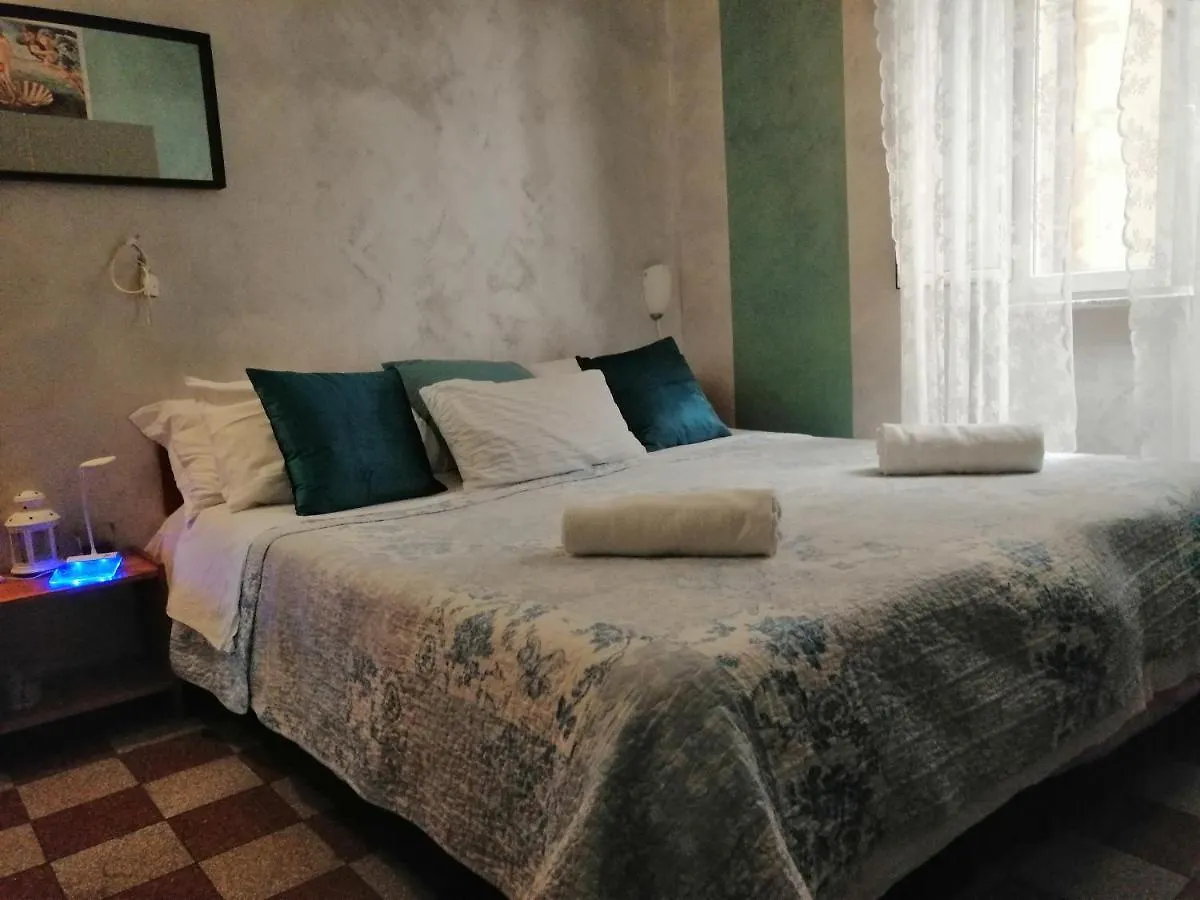 Roman Holidays Hostel