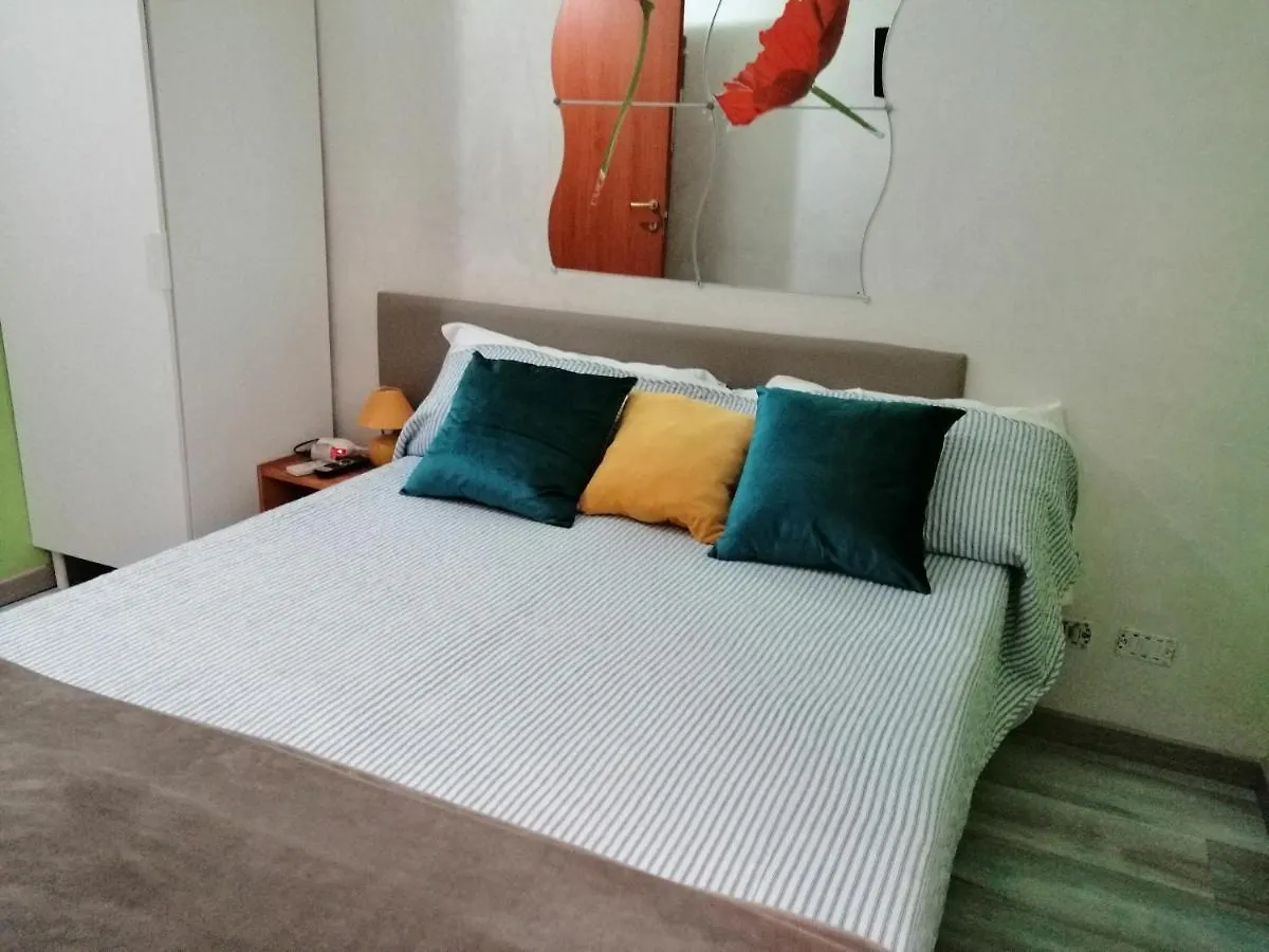 Roman Holidays 0*, Рим