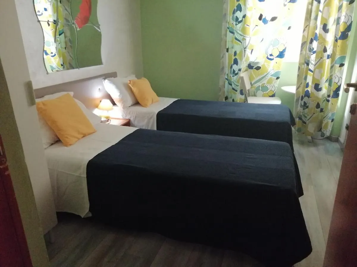 Roman Holidays 0*, Рим