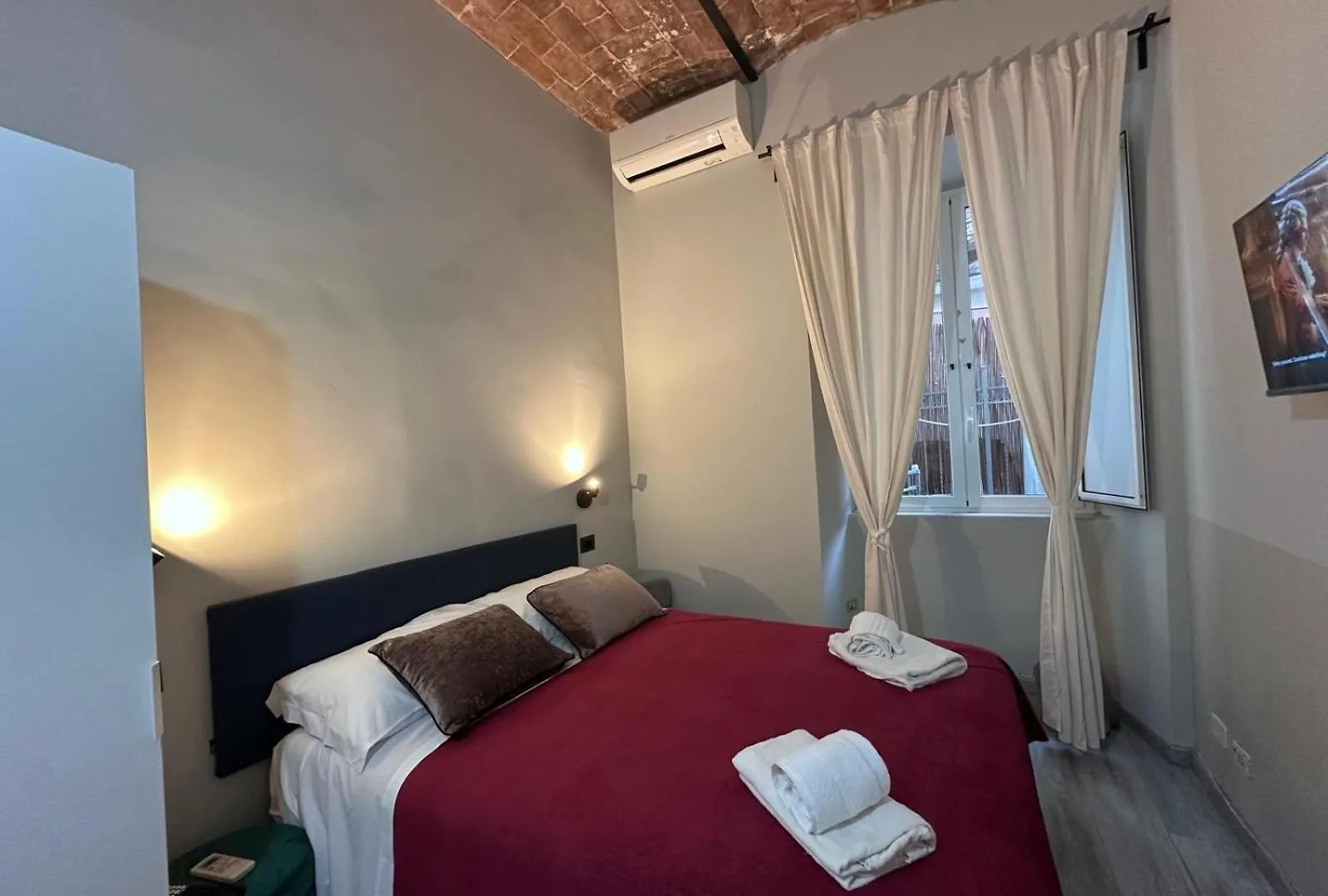 Roman Holidays Hostel