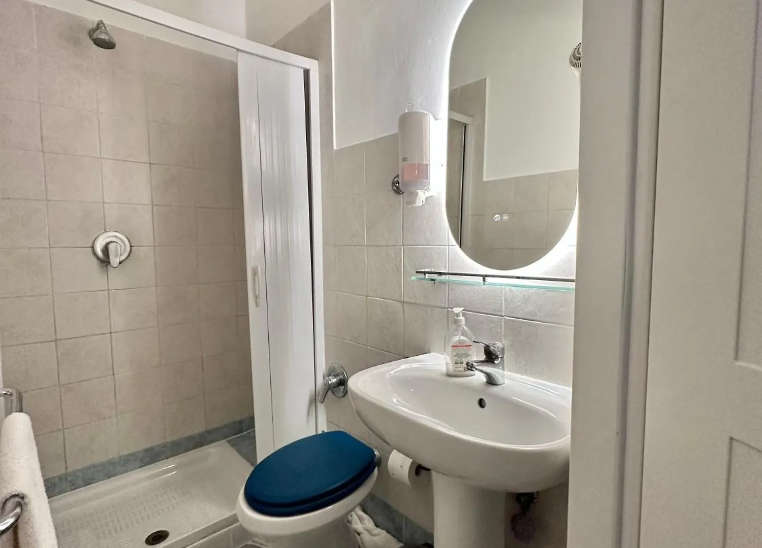 Roman Holidays Hostel